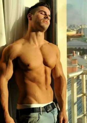 Arturo Escort putos hombres, putas mujeres, travestis de todas las regiones en Santiago |  Cabro guapo foto real , caliente culeador macho sin limites , Lampi&Ntilde;o, dotacion 20 cm atencion 24 horas c/departamento y a domicilio
