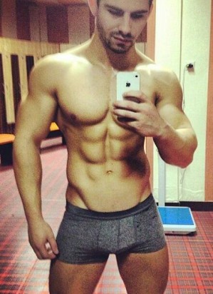 Arturo Escort putos hombres, putas mujeres, travestis de todas las regiones en Santiago |  Cabro guapo foto real , caliente culeador macho sin limites , Lampi&Ntilde;o, dotacion 20 cm atencion 24 horas c/departamento y a domicili.
