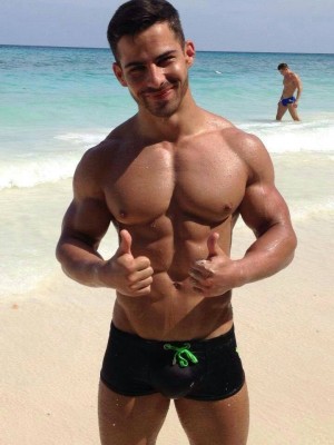 Arturo Escort putos hombres, putas mujeres, travestis de todas las regiones en Santiago |  Cabro guapo foto real , caliente culeador macho sin limites 78405154, Lampi&Ntilde;o, dotacion 20 cm atencion 24 horas c/departamento y a domicili.